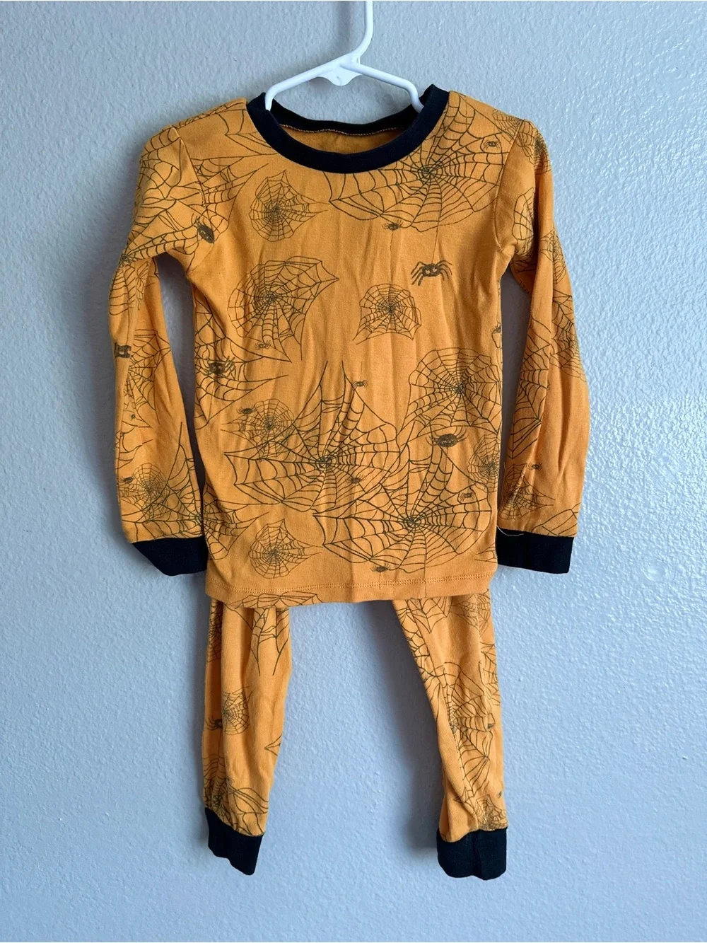 Burt’s Bees Baby size 4T toddler 2 pc 100% cotton Halloween spider pjs